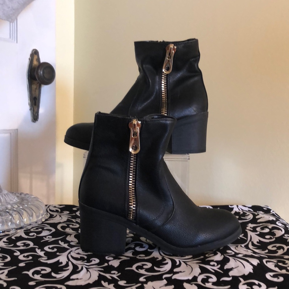 G by GUESS Boots👢